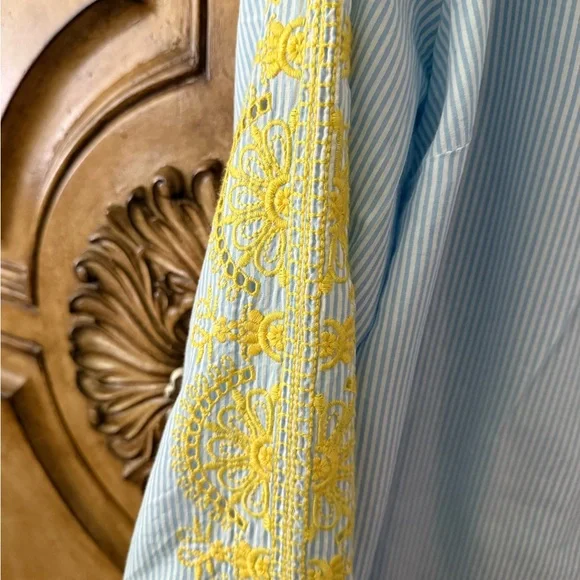 Crown & Ivy Blue Striped Blouse - Picture 3 of 3